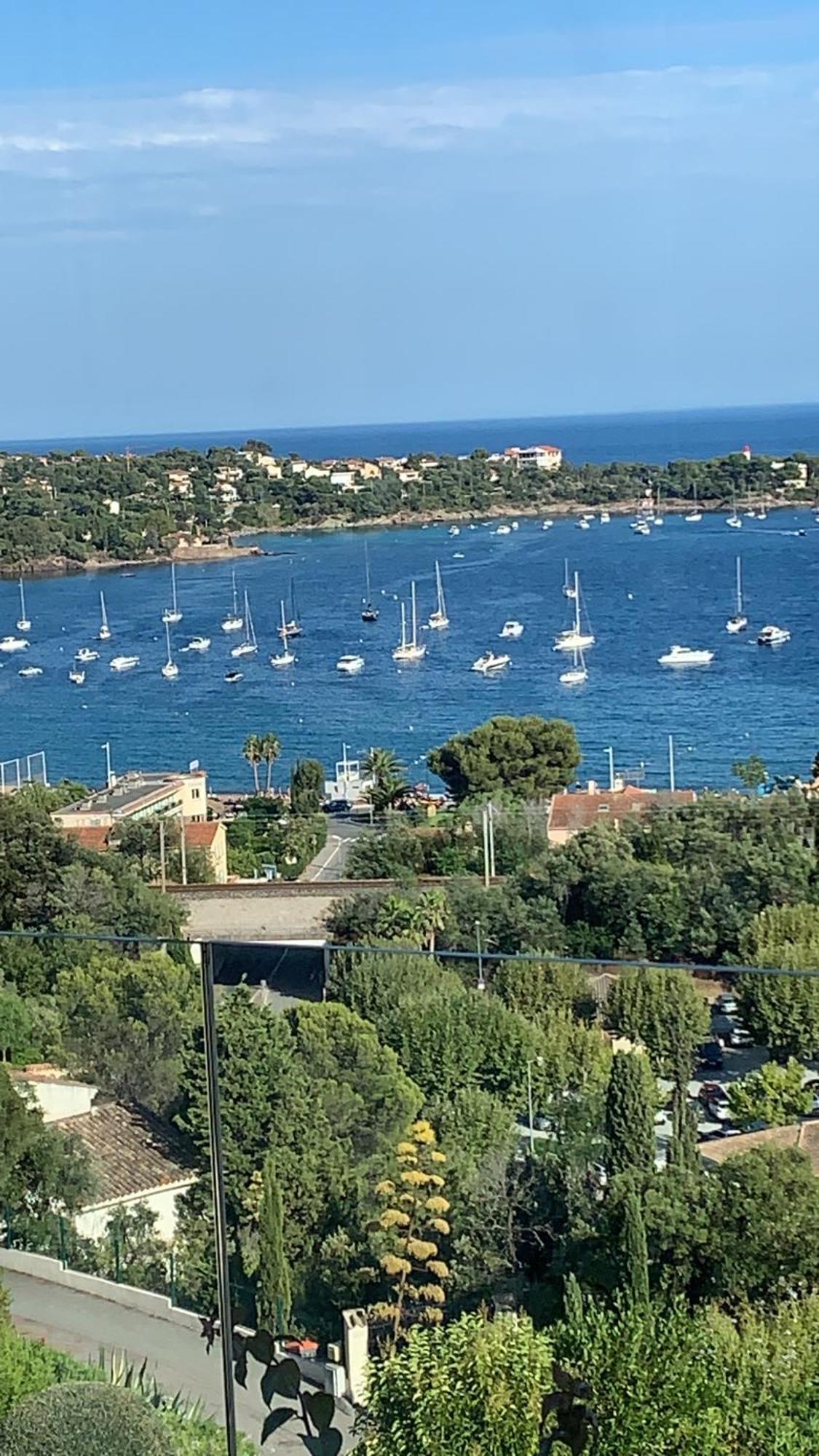 Villa Grand Baie Saint-Raphael  Exterior photo