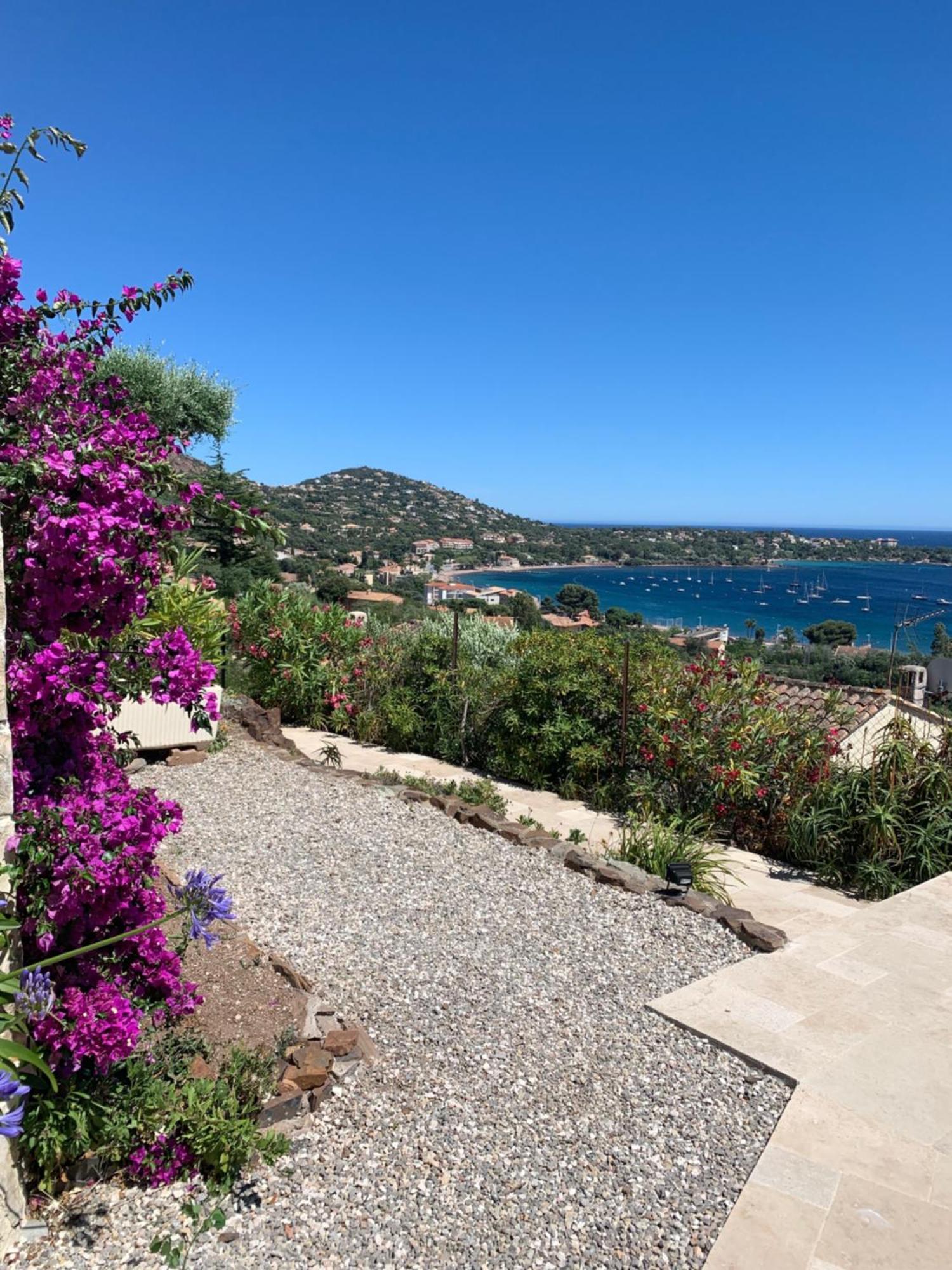 Villa Grand Baie Saint-Raphael  Exterior photo